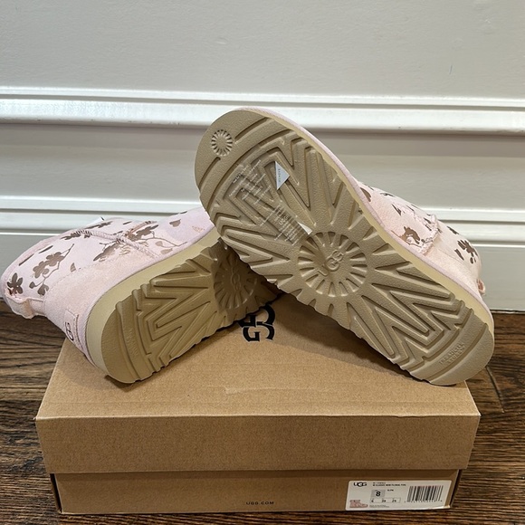 W classic mini floral foil boot - Picture 5 of 6